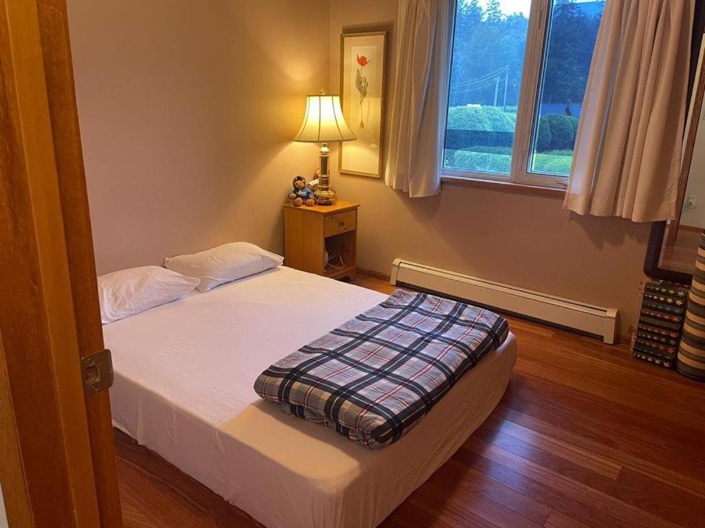 Metchosin Beach House ビクトリア エクステリア 写真