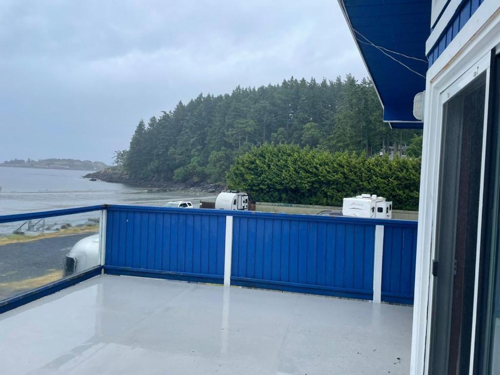 Metchosin Beach House ビクトリア エクステリア 写真